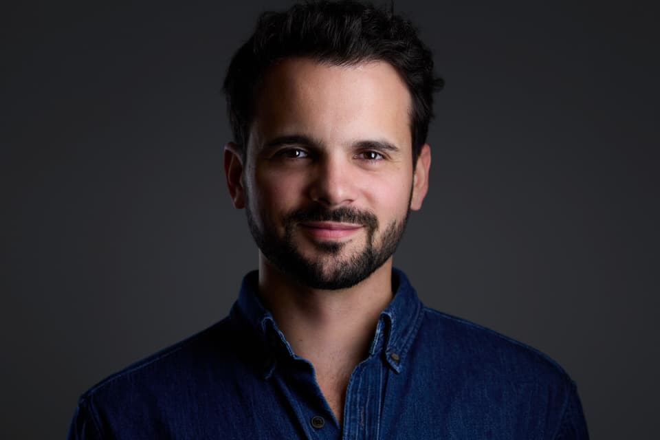 Personal brand headshot in Barcelona by Slava Timoshenko – 15