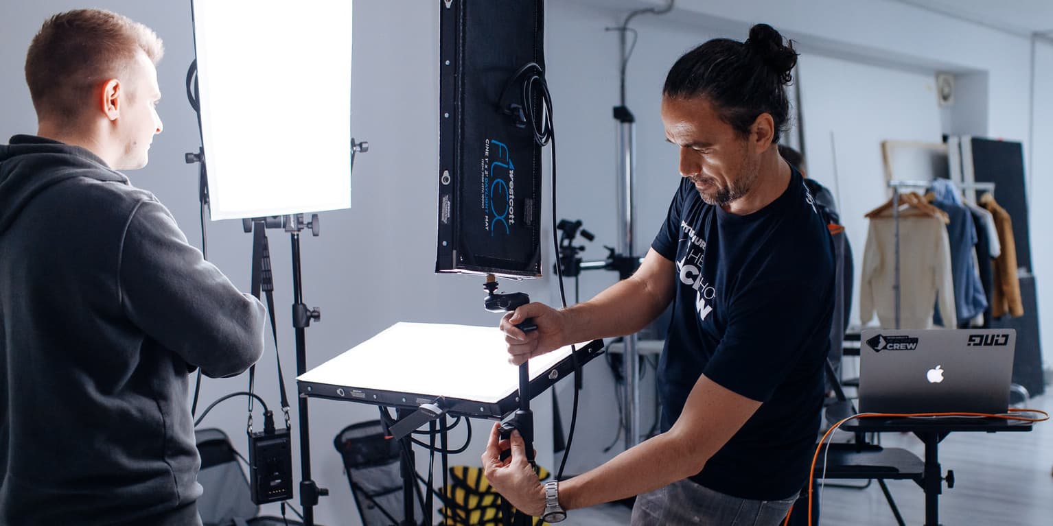 The Process of Headshot Photo Session