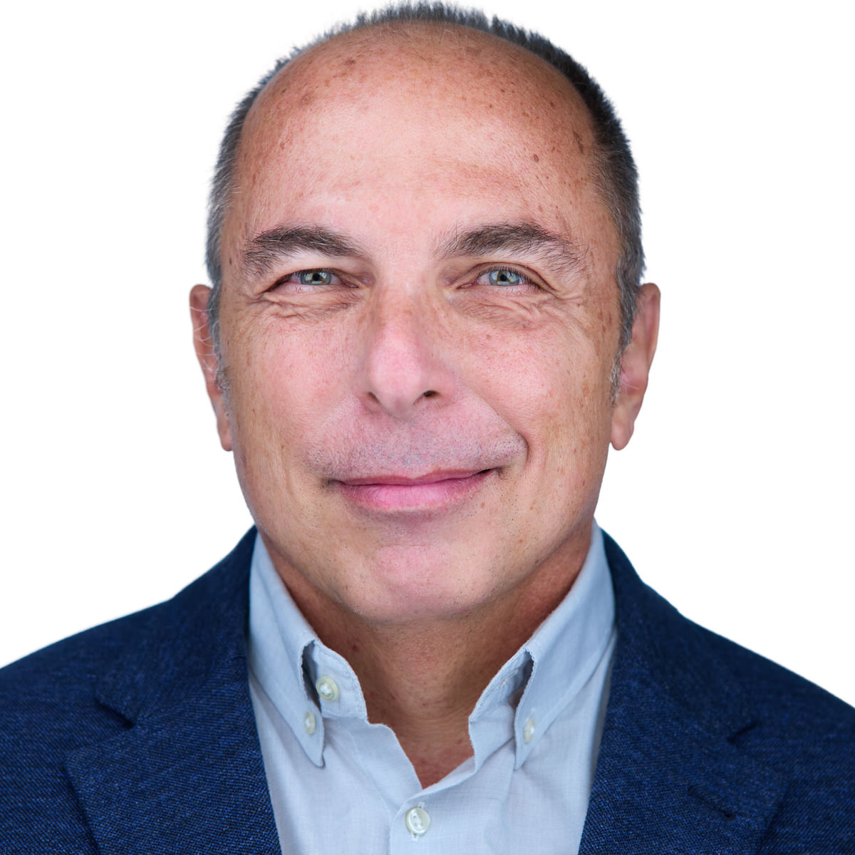 Corporate headshot example 1 - professional business portrait by Headshot Crew photographer
